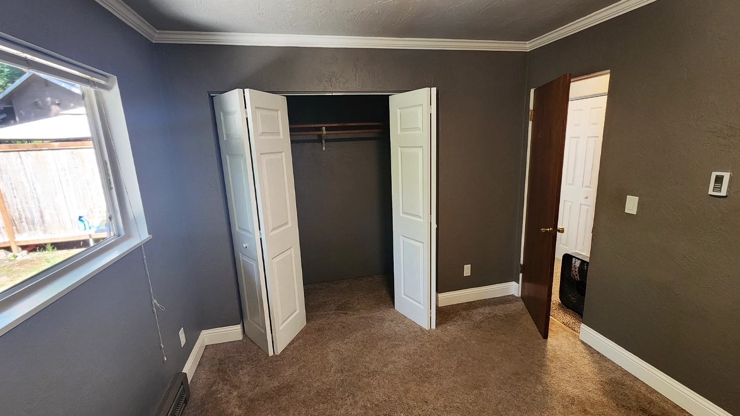 Interior photo 12